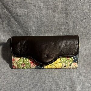 thirty-one Floral Fabric Wallet with Brown Flap